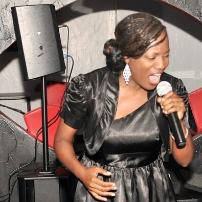 MICHELE MUNDY Michele Mundy - Singer-Songwriter
